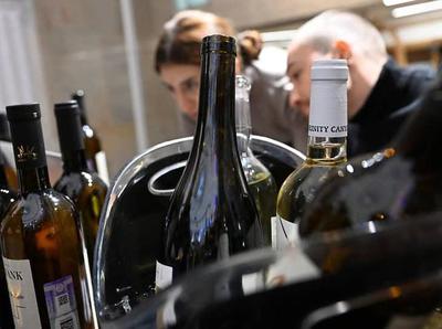 盧布崩潰,俄羅斯家電、電子產(chǎn)品、酒類價格大幅上漲